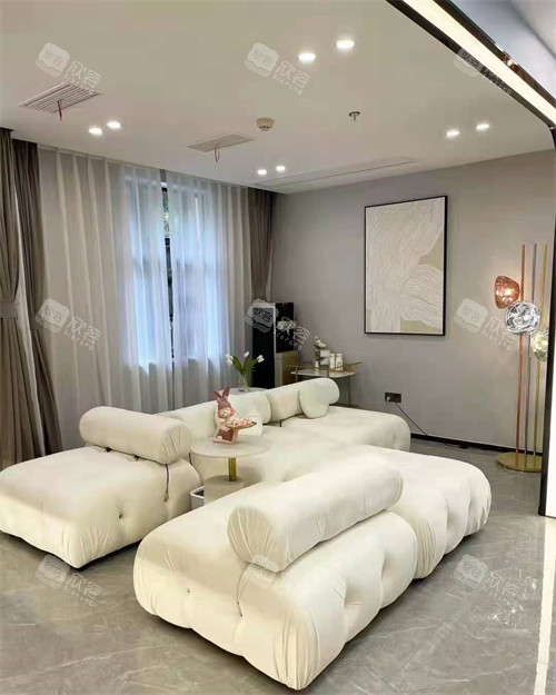 成都华生铂悦休息区