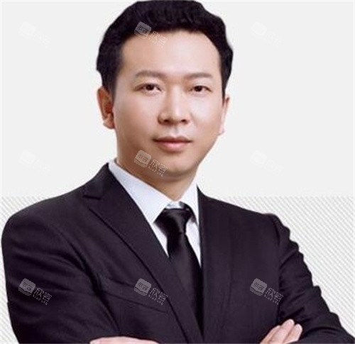 罗金刚医生个人照 罗金刚医生个人照