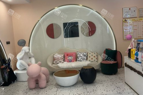 深圳童美口腔侨香店休闲区 深圳童美口腔侨香店休闲区