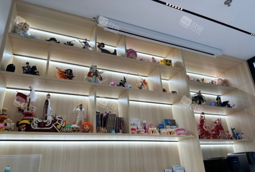 深圳蒙恩口腔展示柜示意图