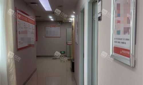 深圳港龙妇产医院走廊图