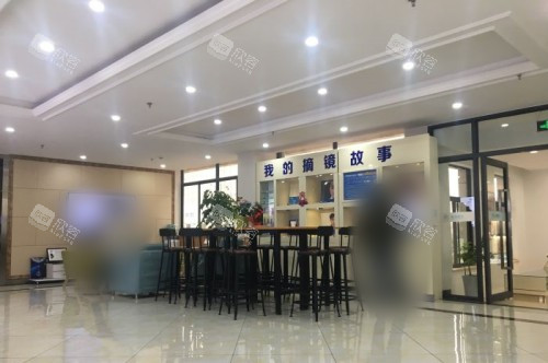 昆明普瑞眼科医院大厅